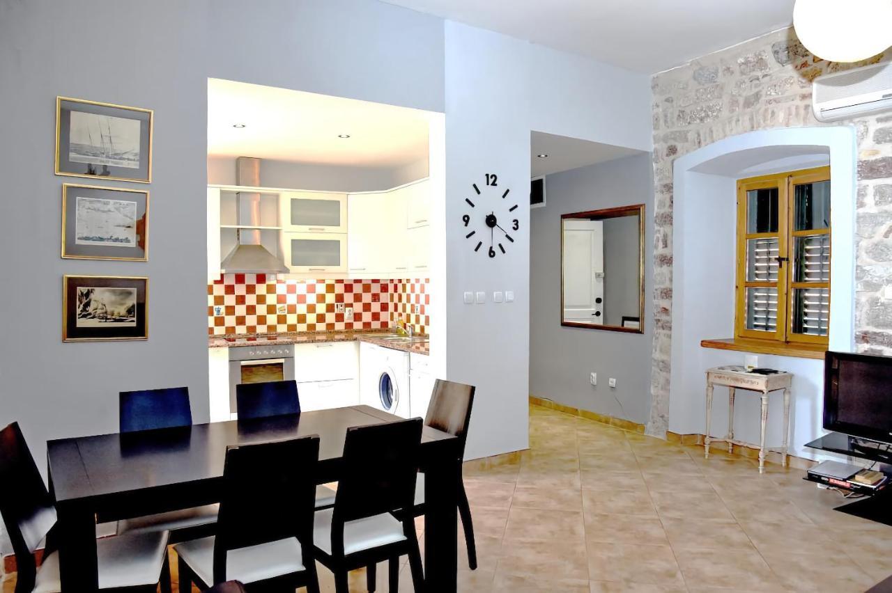 Cozy 2 Bedroom Apartment In Antique Bizanti Palace Kotor Buitenkant foto