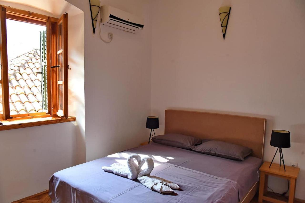 Cozy 2 Bedroom Apartment In Antique Bizanti Palace Kotor Buitenkant foto