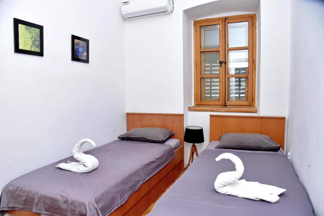 Cozy 2 Bedroom Apartment In Antique Bizanti Palace Kotor Buitenkant foto