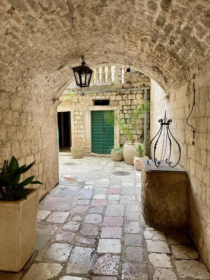 Cozy 2 Bedroom Apartment In Antique Bizanti Palace Kotor Buitenkant foto
