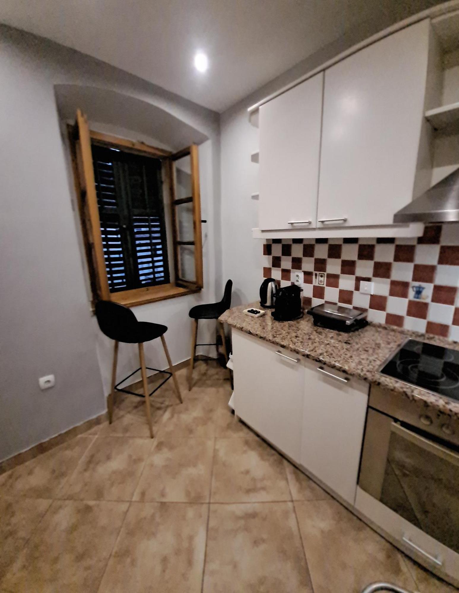 Cozy 2 Bedroom Apartment In Antique Bizanti Palace Kotor Buitenkant foto